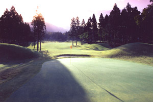 棚山ゴルフ倶楽部