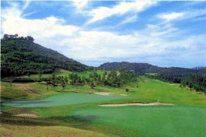 アゼリアゴルフ倶楽部